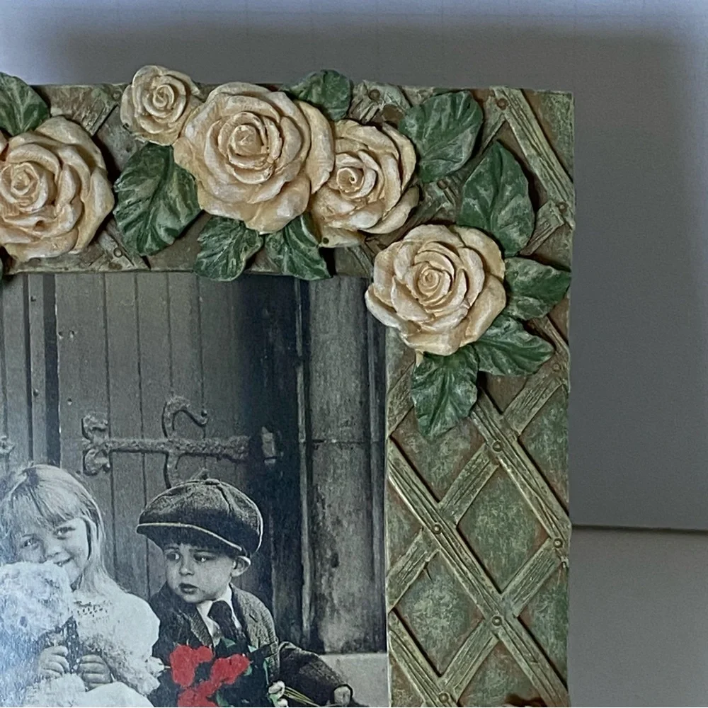 Picture Frame Roses Cottage-core Resin 3D Floral Ornate Victorian. 3.5 X 5 Photo